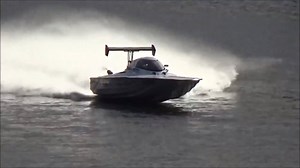 21' Childsplay Marine Blown Alcohol Displacement boat 'Unleashed' piloted by Brett Shepherd at the 2014 Windsor Spectacular, in only its second time on the water since having a reinforced cockpit fitted. | Australia's Toughest Boats
