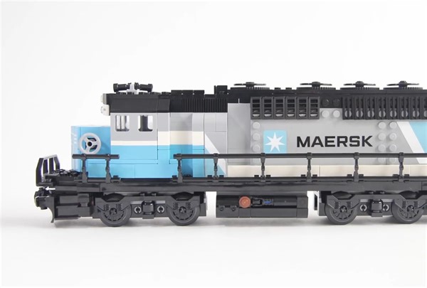 马士基乐高火车- Lego Trains 10219 Maersk Train  Lego Speed Build