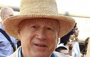 Monty Python collaborator Neil Innes dies at age  75