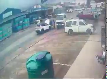 CIT heist suspect found dead after botched explosives setup this week:A cash-in-transit robbery in Kranskop on 13 April 2026 saw a suspect found dead the next day in an abandoned vehicle near the Tugela River towards Nkandla.The gang, believed to be around 12 members, stole an undisclosed amount of money, robbed three guards of firearms, hijacked four vehicles, and fired shots toward a police station. KZN police have launched a manhunt for the remaining suspects.