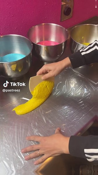 Delicious Galaxy Macarons Recipe for Party Treats