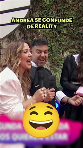 Andrea Legarreta gets the reality show mixed up 🤣 Is it #HoySoyElChef or #LasEstrellasBailanEnHoy?