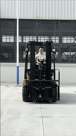 What is Forklift Side Shift? | Forklift Attachment Explained