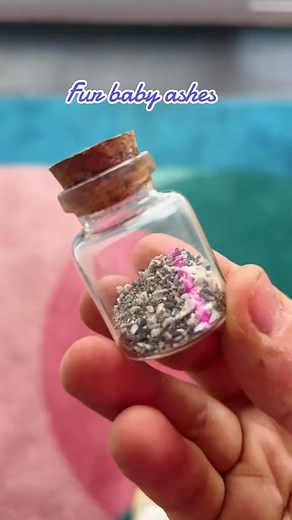 Pet Memorial Resin Pyramid 🐾 adding collar and ashes 😢 #resin #resinart #resinpour #resinpyramid #epoxyresin #furbaby | Georgialinzi