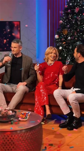 BLWYDDYN NEWYDD DDA! 🥳🫶🌟✨ Happy New Year! Ymunwch â ni yn 2026! 📺 | Heno S4C