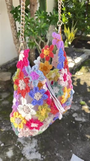 Creative Crochet Bag Designs for Flower Lovers