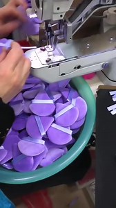 Triangle Velvet Powder Puff Heart Velvet Satin Air Cushion Makeup Sponge Powder Puff for Foundation Highlighting Powder