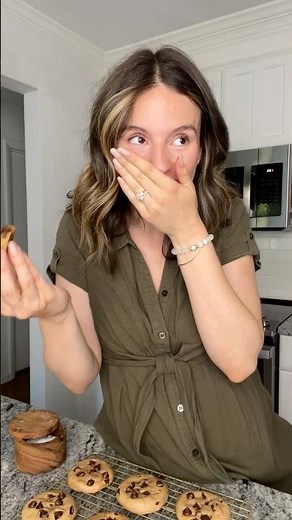 6 Ingredient Protein Cookies (15g+ PROTEIN!)