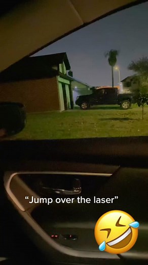 “Jump over the laser”🤣🤣🤣 #funny #laugh #fhv #viral #fyp