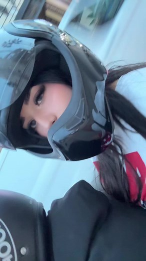 Vidéos de 𝒻𝓁ℴ𝒻𝓎♡ (@adem.flofy) avec original sound - DARDANIA🇦🇱