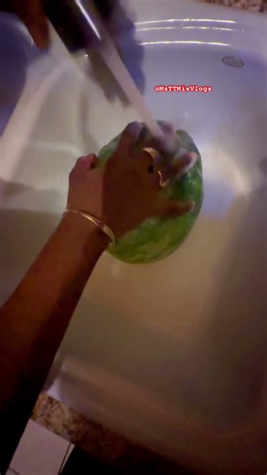 One simple trick makes your watermelon perfectly clean #EasyRecipe #LifeHack #ttnation