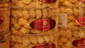 How an Indonesian immigrant’s cakes became a Singaporean signature