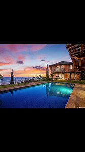 Welcome to Hawaii’s most expensive old house listing! Just can’t imagine waking up to that scenery every single morning! The “Diamond Head Villa on the Hill” was built in 1949. It is located on .50 acres in Honolulu, Hawaii. The home is situated within walking distance to local amenities, popular surf spots and dining. There is a guest cottage and a pool on the property. Fruit trees abound. Six bedrooms, six bathrooms and 4,707 square feet. $13,200,000 Link in comments to see all of this amazing