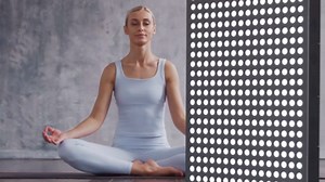 Red Light Therapy Device for Full Body, 630nm, 660nm, 810nm & 850nm, Near Infrared Dual-Chip Clinical Grade LED Panel for Smooth Skin, Weight & Pain Management and Overall Wellness (3000-Watt 600-LED)