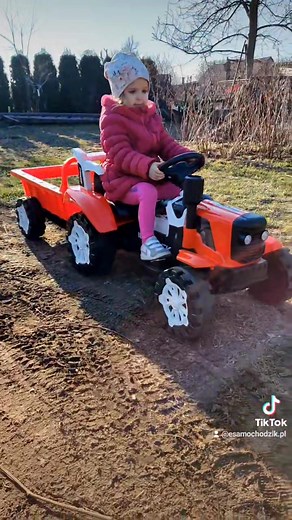 Idealny na wiosenne porządki! #traktor #zabawki #dziecko