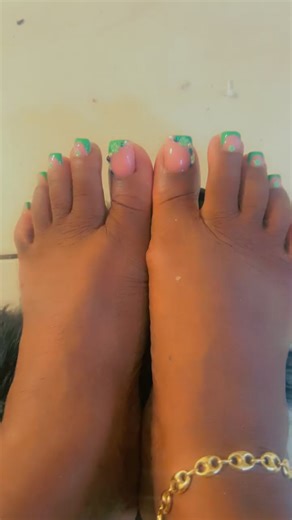 My feet 💚💚💚💚cuttte | Monalisa Peters