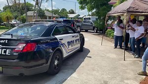 On Friday, Stuart Police had the distinct honor of participating in the 2019-2020 VPK drive-through graduation at the Gertrude Walden Child Care Center. We are so very proud of the graduates and wish them the best of luck next year in Kindergarten. There is no doubt Miss Thelma Washington and her incredible staff have them well prepared for the next chapter in their education. Congratulations to all of the graduates! | Stuart Police Department