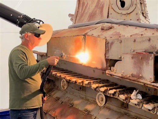 At Fort Lee, Chris is using a 2000W CW Fiber Laser to remove paint and rust from a Japanese Type 89B I-Go Medium Tank, creating a clean surface ready for primer and paint. #LaserCleaning #FortLee #ArmyRestoration #USARMY #MilitaryTank | Ponsford Ltd