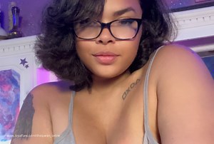 PULLING DOWN MY PANTS WHILE I CLAP  - theQueenCeline Official Profile | LoyalFans