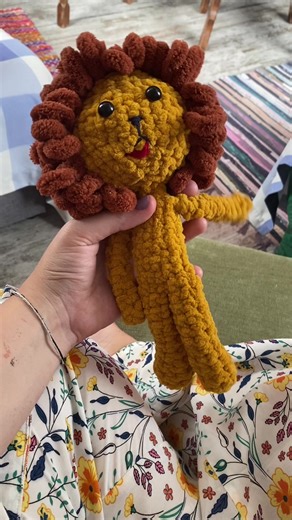 Create Adorable Crochet Plush Lion Toys for Guests