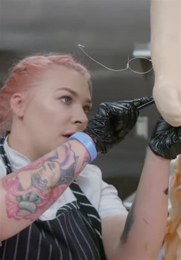 Halloween Cake-Off S01:E03 - Infestation!