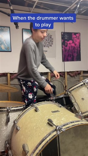 #bostontraffic #drumtok #drummer #indiemusic #fyp #indiebandsbaby #indiemusic #rockmusic