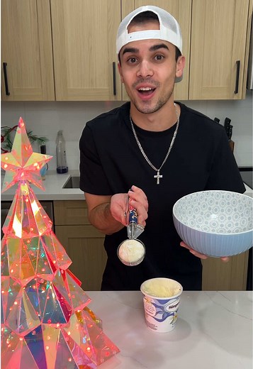 Ice Cream Magic 🤯 #magic #christmas #magician #viral #fyp | ice cream