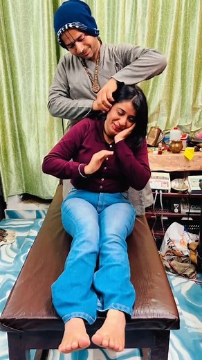 Leg adjustment by chiropractic #chiropractic #chiropractor #physiotherapy #stretching #ChiropracticReels #chiropractorsreels #chiropracticadjustment #chiropracticindia #chiropracticcracks #chiropractorsss | chiropractorsss