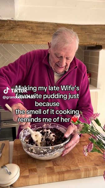 My Wife used to love my bread pudding and now it make it because I remember how happy it made her when she could smell it cooking 🥺 #memories #nostalgia #wholesome #grandpa