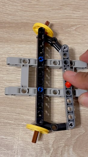 LEGO Technic Simple Ackermann Steering Tutorial #lego #technic #legotechnic #legos #legofan #legotips #legotricks #legotutorial #steering #mechanism #mechanical #engineering #cars | Bricks Master Builders