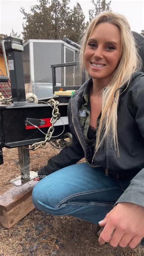 Bailey Brewer on Instagram: "Where do you like putting your pin - front or back?"