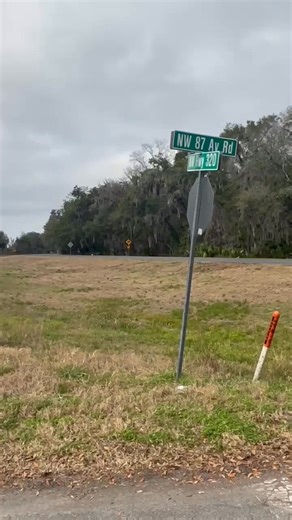 Lanes of Interstate 75 will close beginning Monday night for repairs to the County Road 320 overpass that was damaged by a dump truck last year, with barriers and detour signs now in place to block traffic over the bridge. https://www.ocala-news.com/2026/01/26/bridge-closed-over-i-75-as-interstate-shutdowns-begin-tonight/ | Ocala-News.com