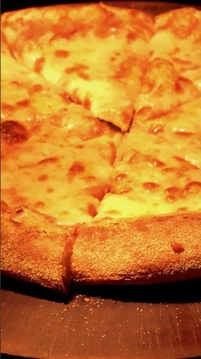 This Pizza Changed My Life | Papa Bear Pizza Full Review