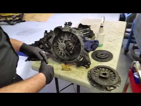 Remplacer l'embrayage ( clutch )