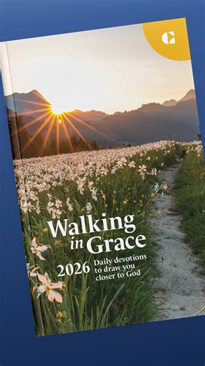 🎄✨ Remember your favorite Walking in Grace 2025 devotional? It’s full of cozy reflections, Scripture, and little daily nudges from God’s love. 💛📖 Guess what… there’s a 2026 edition too! Perfect for gifting to someone special (or even yourself 😉) this Christmas. 🎁 📖 Wrap up a year of grace, hope, and inspiration—grab your copy today: https://guideposts.org/shop/product/walking-in-grace-2026-gift-set/?utm_source=&utm_medium=social&utm_campaign=product_annual-walking-in-grace_na_organicsocia-