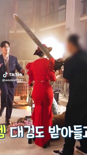 Lee Dong Wook and Kim So Yeon in Tale of the Nine Tailed 1938