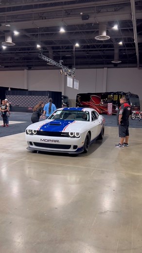 Dodge Challenger Mopar Drag Pak #dodge #challenger #dragpak #mopar #srt #hellcat #demon #dodgechallenger #directconnection #carvideos #nhra | Jalopy_Jeff