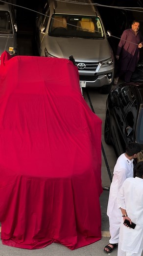 Master the Power of Amazon with Ecommerce, Hilux 4x4, and Rocco