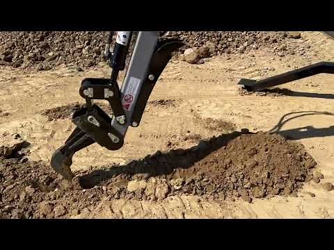 MINI PELLE ARAIGNEE 10 CV AVEC DENT RIPPER