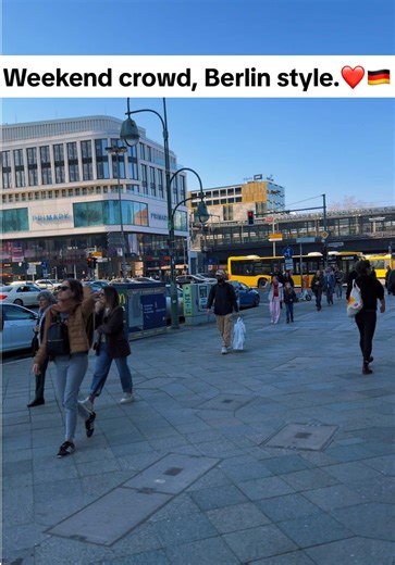 Exploring the Vibrant Streets of Berlin on the Weekend
