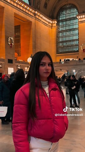 Understanding XOXO: The Symbolism of Gossip Girl