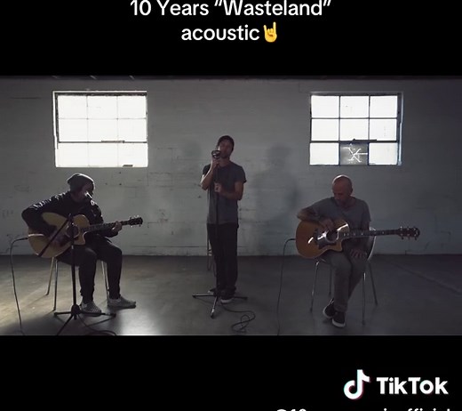 10 Years Acoustic Performance of 'Wasteland'