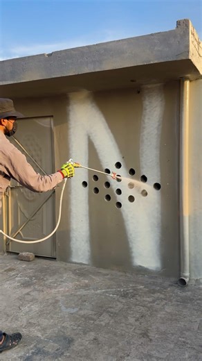 Outside weather shield airless spray paint machine😱 Airless Spray #airlesspaint #shorts