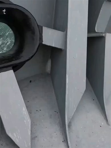 Omg😨#creatorsearchinsight #unfrezzmyaccount #northsea #bigwaves🌊 #deepocean #scarywaves🌊 #virał #Scary #jobs #foryou #fypviralシ