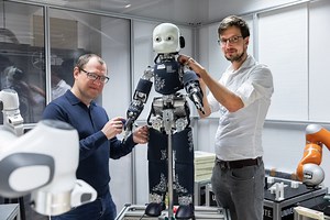 Faculty of Electrical Engineering, Mathematics and Computer Science  - University of Twente