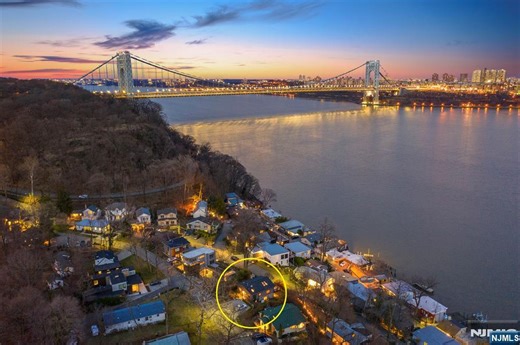 33 Colony Rd, Edgewater, NJ 07020 - MLS 26009716 - Coldwell Banker