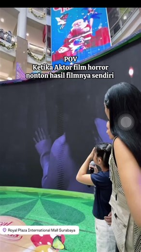 Reaksi Aktor Saat Nonton Film Alas Roban