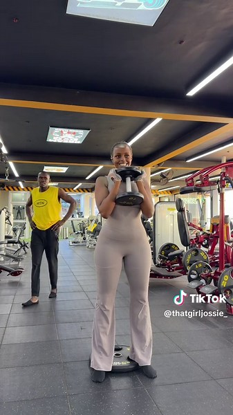 Leg Day Workout Routine: Incline Cardio, Lunges, Goblet Squats & Leg Press