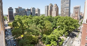 At three-day outdoor Fine Craft Show, shoppers can find original handmade goods