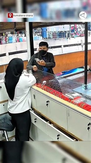 Modus jadi pembeli, seorang pria bawa kabur emas batangan 70 gram